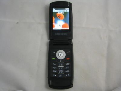 Лот: 6980882. Фото: 1. Samsung SGH-D830. Кнопочные мобильные телефоны