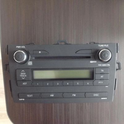 Лот: 8094040. Фото: 1. Штатная магнитола в Toyota Corolla... Автомагнитолы