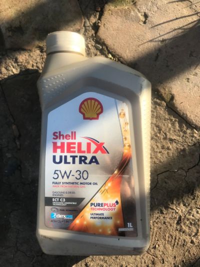 Лот: 16011576. Фото: 1. Моторное масло Shell Helix Ultra... Масла, жидкости