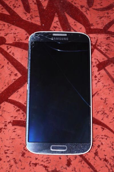 Лот: 5275577. Фото: 1. Samsung Galaxy s4 LTE (GT-I9505... Смартфоны