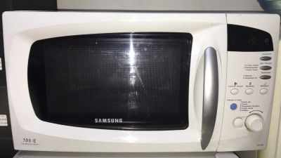 Лот: 11009217. Фото: 1. Микроволновая печь Samsung M187DMR-1. Микроволновки, мини-печи