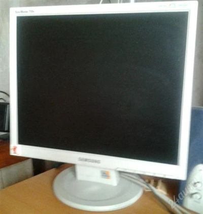 Лот: 1672473. Фото: 1. Samsung SM 710n (белый). ЖК-мониторы