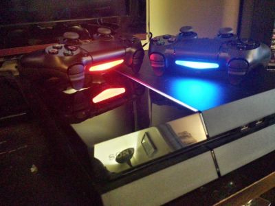 Лот: 6600536. Фото: 1. PS4 (500gb) + 2 геймпада + кабель... Игровые приставки, консоли
