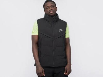 Лот: 19553887. Фото: 1. Жилет Nike. Верхняя одежда