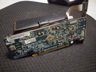 Лот: 11361536. Фото: 1. Рабочая бодрая видеокарта Radeon... Видеокарты