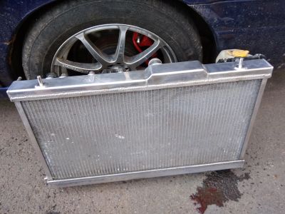 Лот: 12028461. Фото: 1. Алюминиевый радиатор AJS Subaru... Двигатель и элементы двигателя