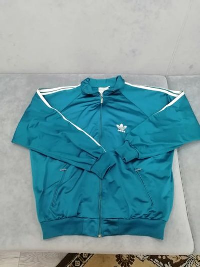 Лот: 25258715. Фото: 1. Спортивный костюм Adidas из 90... Спортивные костюмы