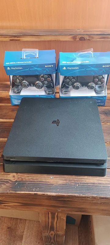 Лот: 20834123. Фото: 1. Ps4. Игровые приставки, консоли