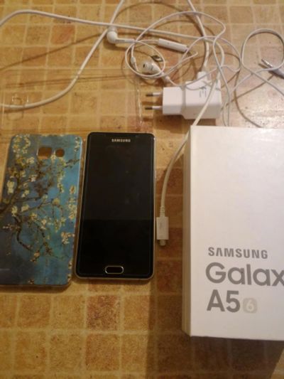 Лот: 7764865. Фото: 1. Samsung Galaxy A5 (2016) Gold. Смартфоны