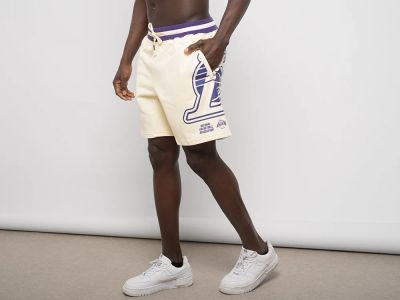 Лот: 21774499. Фото: 1. Шорты Lakers. Брюки, джинсы, шорты