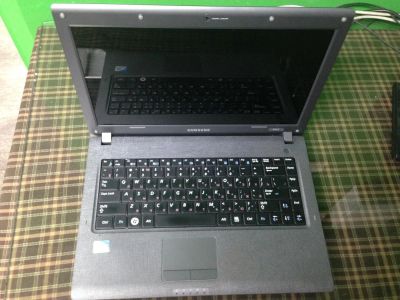 Лот: 7343104. Фото: 1. Ноутбук Samsung R428 Intel Dual... Ноутбуки