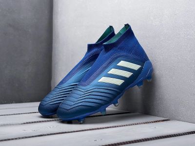 Лот: 16031462. Фото: 1. Футбольная обувь Adidas Predator... Кеды, кроссовки, слипоны
