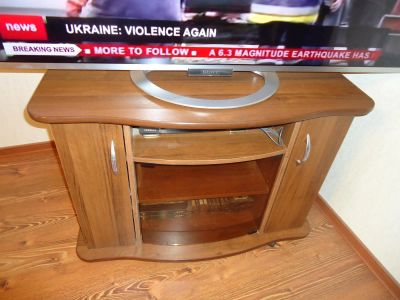 Лот: 4135802. Фото: 1. Тумба угловая под ТВ. Стойки и тумбы для аппаратуры