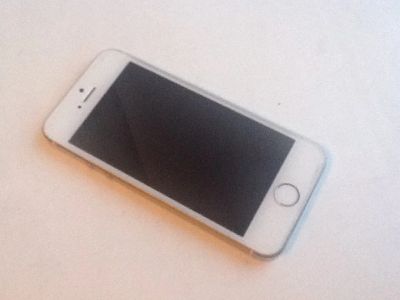Лот: 6647114. Фото: 1. iPhone 5s 32gb gold. Смартфоны