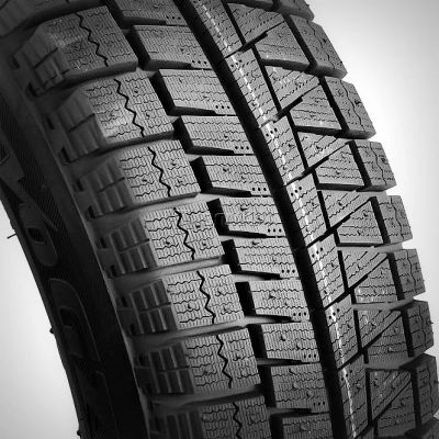 Лот: 9040095. Фото: 1. 175/70 R13 (175/70/13) Bridgestone... Шины