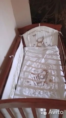 Лот: 7343216. Фото: 1. Кроватка + матрасик. Детские кровати и кроватки
