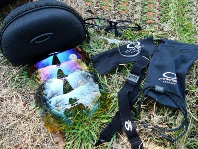 Лот: 1742257. Фото: 1. OAkLEY 0089. Чёрная оправа. Комплект... Очки солнцезащитные