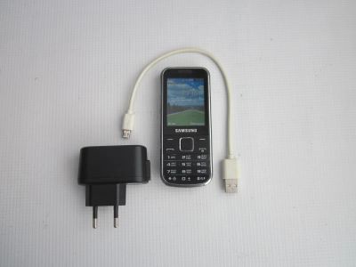 Лот: 19537006. Фото: 1. Мобильный телефон Samsung GT-C3530. Кнопочные мобильные телефоны