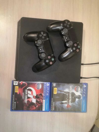 Лот: 15185657. Фото: 1. PS4 + 2 геймпада + игры, состояние... Игровые приставки, консоли