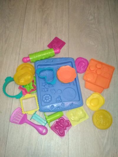 Лот: 22180207. Фото: 1. Посуда для игры с тестом Play-Doh. Развивающие