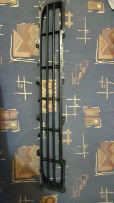 Лот: 4863017. Фото: 1. Решетка Бампер Приора SE Низ. Кузов