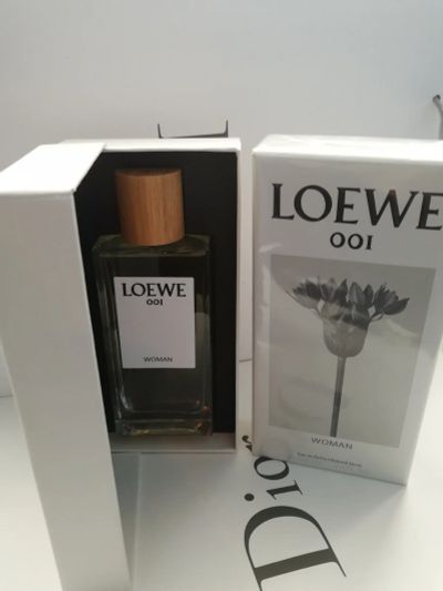 Лот: 11942817. Фото: 1. Loewe 001 Woman Premium. Женская парфюмерия