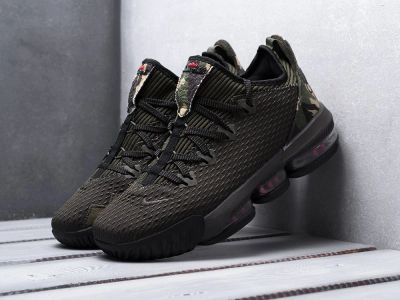 Лот: 17095111. Фото: 1. Кроссовки Nike Lebron XVI Low... Кеды, кроссовки, слипоны