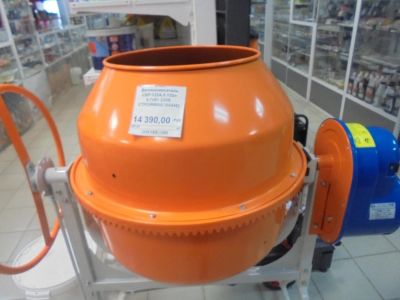 Лот: 8362813. Фото: 1. Бетоносмеситель СБР 132 А 5 132л... Электроинструмент