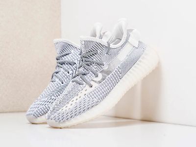 Лот: 13407836. Фото: 1. Кроссовки Adidas Yeezy 350 Boost... Кеды, кроссовки, слипоны