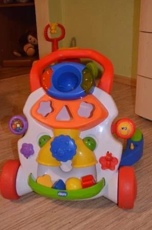 Лот: 3165570. Фото: 1. Каталка-ходунки Chicco. Ходунки, прыгунки, качели