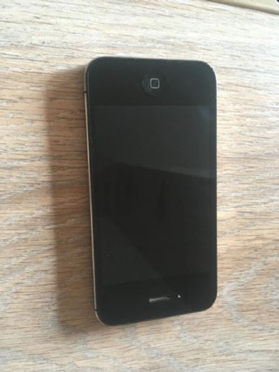 Лот: 9728860. Фото: 1. Iphone 4s 64Gb. Смартфоны