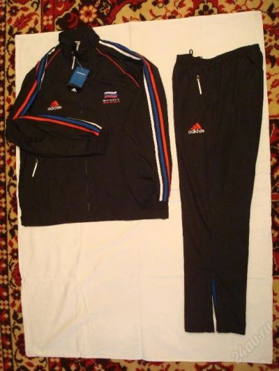 Лот: 108189. Фото: 1. Продам спортивный костюм "Adidas... Другое (мужская одежда)