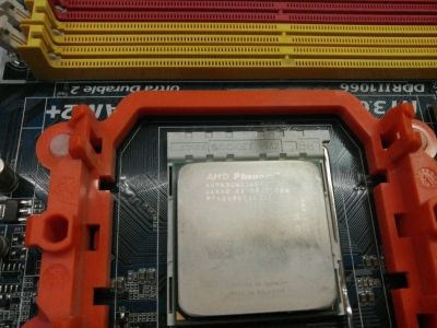 Лот: 4983171. Фото: 1. Amd Phenom 9650 (AM2+). Процессоры