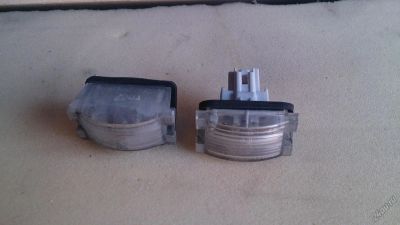 Лот: 5539921. Фото: 1. Подсветка номера Mazda demio DY... Оптика и освещение