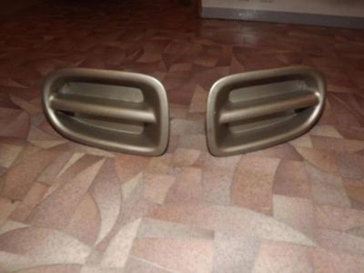 Лот: 3823078. Фото: 1. Заглушки бампера Nissan Bluebird... Кузов