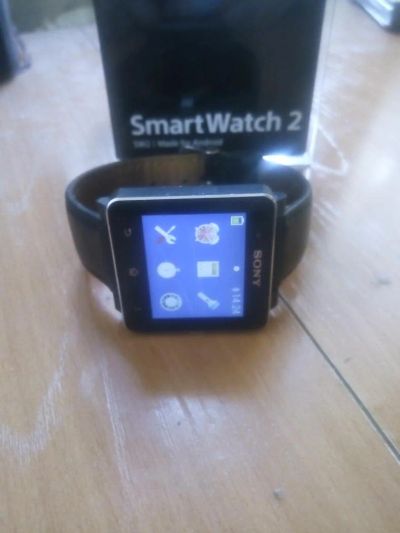 Лот: 10987220. Фото: 1. Sony Smartwatch2. Смарт-часы, фитнес-браслеты, аксессуары