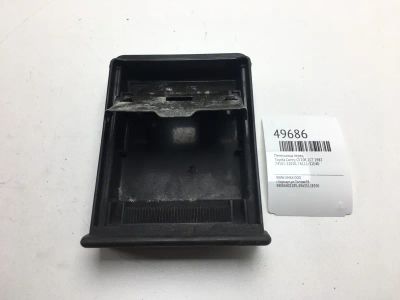 Лот: 20394306. Фото: 1. Пепельница Toyota Camry 1987 7410132010... Салон