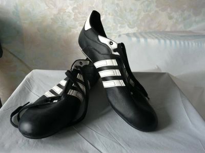 Лот: 6114401. Фото: 1. Кроссовки демисезонные Adidas... Кеды, кроссовки, слипоны