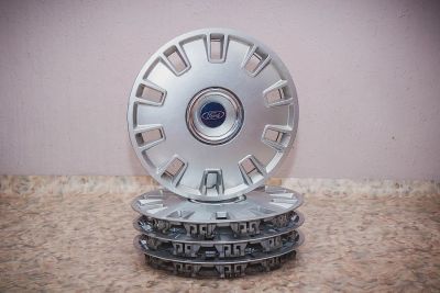 Лот: 6569842. Фото: 1. Комплект оригинальных колпаков... Колпаки