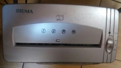 Лот: 10264575. Фото: 1. Шредер (измельчитель) бумаги Sigma. Другое (компьютеры, оргтехника, канцтовары)