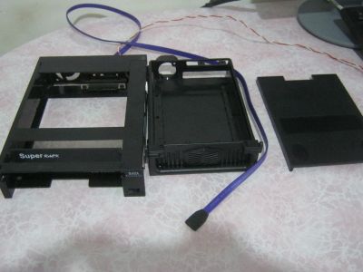 Лот: 18411928. Фото: 1. Бокс для HDD 3.5" SATA в отсек... Корзины, шасси