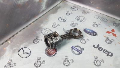 Лот: 23584881. Фото: 1. Шатун Volkswagen Passat BKP 03G107065J... Двигатель и элементы двигателя