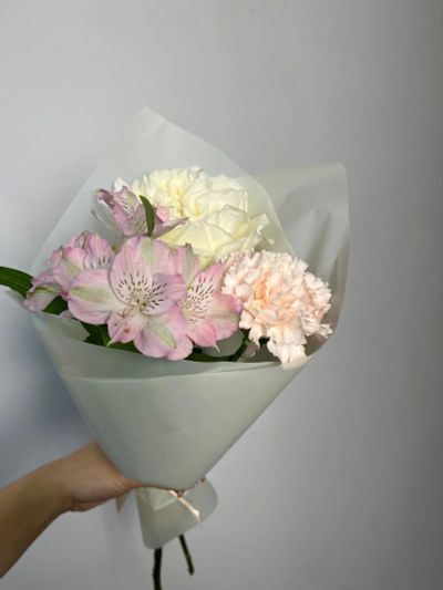 Лот: 23706734. Фото: 1. 3. Букет-комплимент. Свежие цветы