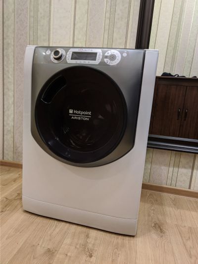 Лот: 15720578. Фото: 1. Hotpoint Ariston Aqualtis. Стиральные машины