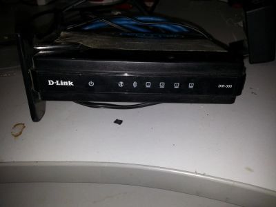 Лот: 6658251. Фото: 1. Маршрутизатор D-Link dir-300 wi-fi... Маршрутизаторы (роутеры)