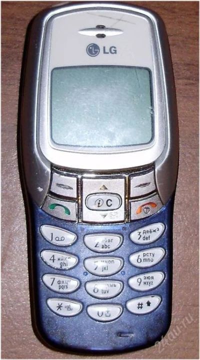 Лот: 91559. Фото: 1. LG W3000. Кнопочные мобильные телефоны