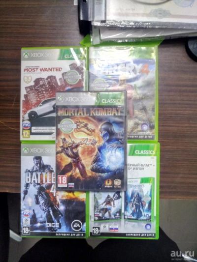 Лот: 10432680. Фото: 1. Xbox 360e 250GB / Два беспроводных... Игровые приставки, консоли