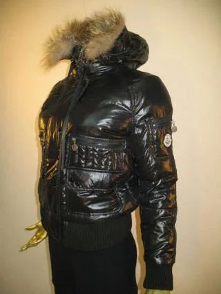Лот: 3381881. Фото: 1. Moncler Пуховик (наполнитель -... Верхняя одежда