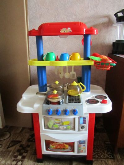 Лот: 21045123. Фото: 1. игровой набор Детская кухня с... Игровые наборы