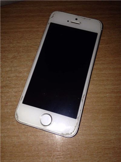 Лот: 10473479. Фото: 1. Boom IPhone 5s Бомбовый!. Смартфоны